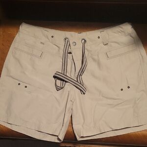 Columbia Women's Beige Cargo Shorts